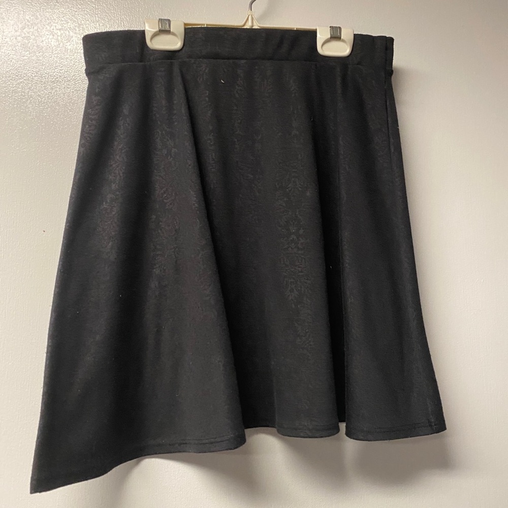 Maurices black skirt